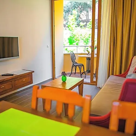 Dores Apartahotel Marmaris