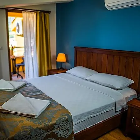 Dores Apartahotel