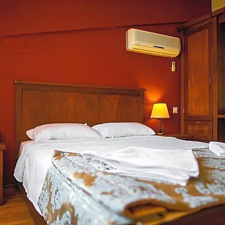 Dores Apartahotel